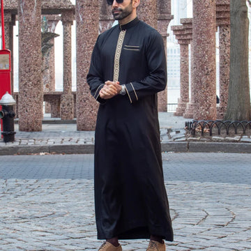 Luxurious Embroidered Men's Hooded Robe